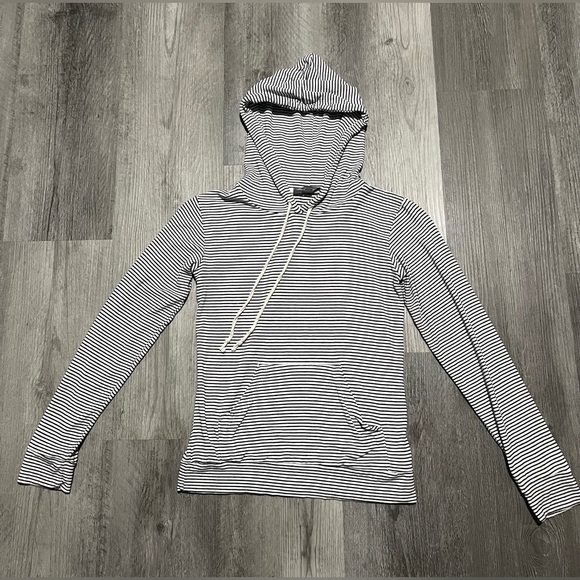 American Eagle Outfitters Black/Cream Long Sleeve Hooded Shirt One size Adult XS - Picture 1 of 5